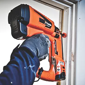 Refurb Paslode IM65 F16 63mm 7.4V 1 x 2.1Ah Lithium Second Fix Cordless Gas Nail Gun 3 Refurb Paslode IM65 F16 63mm 7.4V 1 x 2.1Ah Lithium Second Fix Cordless Gas Nail Gun - Image 3