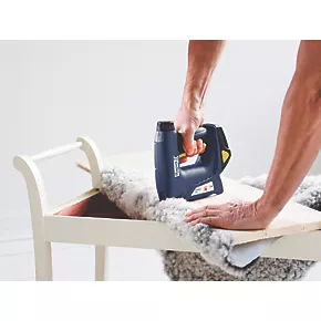 Rapid BTX530 15mm 7.2V 1 x 1.3Ah Li-Ion Second Fix Cordless Stapler 2 Rapid BTX530 15mm 7.2V 1 x 1.3Ah Li-Ion Second Fix Cordless Stapler - Image 2