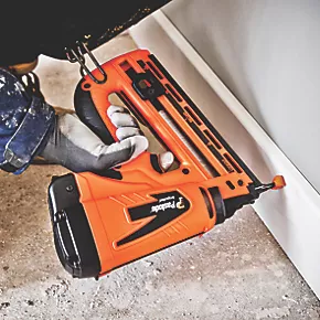 Refurb Paslode IM65A F16 63mm 7.4V 1 x 2.1Ah Lithium Second Fix Cordless Gas Nail Gun 3 Refurb Paslode IM65A F16 63mm 7.4V 1 x 2.1Ah Lithium Second Fix Cordless Gas Nail Gun - Image 3
