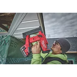 Milwaukee M18FNCS18GS-0X 9.5mm 18V Li-Ion RedLithium Brushless First Fix Cordless Nail Gun - Bare 11 Milwaukee M18FNCS18GS-0X 9.5mm 18V Li-Ion RedLithium Brushless First Fix Cordless Nail Gun - Bare -Collated Nails Shop 612XH A5